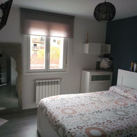 Apartamento Turistico Marcelo Celayeta At Cerca Del Centro Pamplona Bagian luar foto